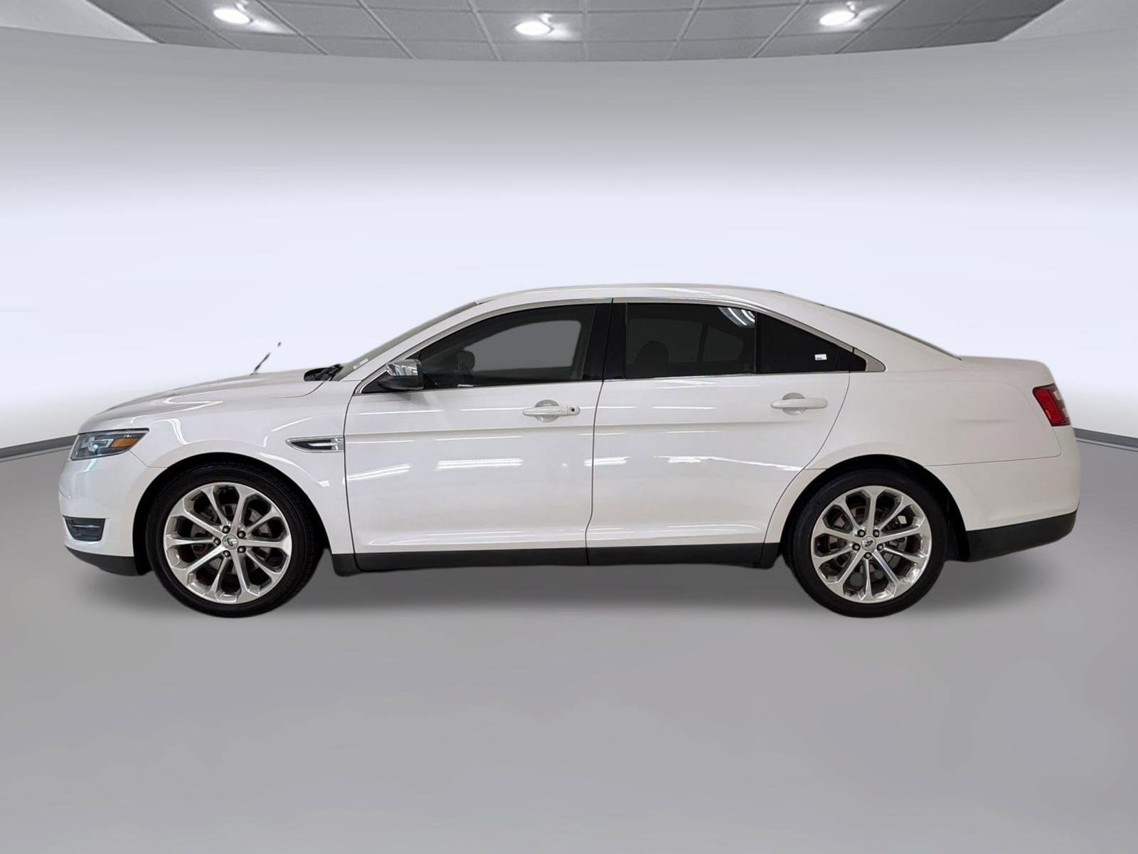 Used 2014 Ford Taurus Limited with VIN 1FAHP2F82EG155855 for sale in Richardson, TX