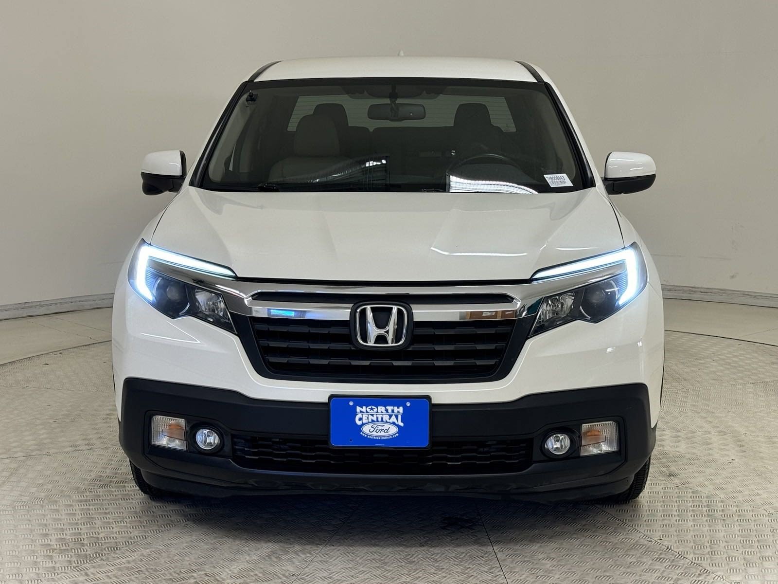 Used 2017 Honda Ridgeline RTL-T with VIN 5FPYK2F65HB008443 for sale in Richardson, TX