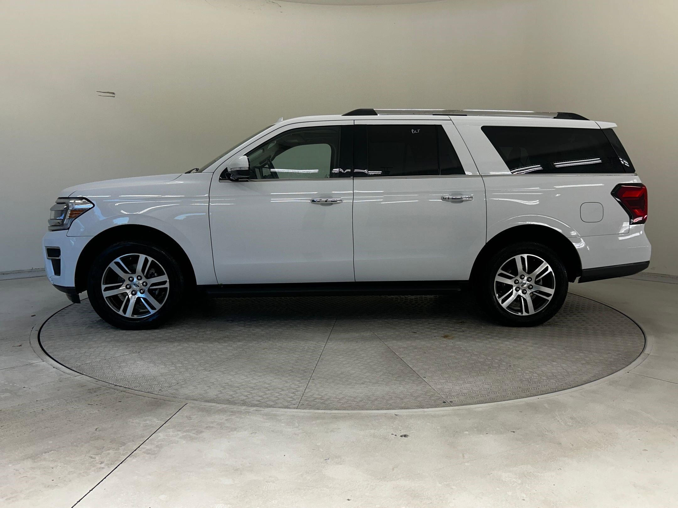 2024 Ford Expedition MAX Limited photo 2