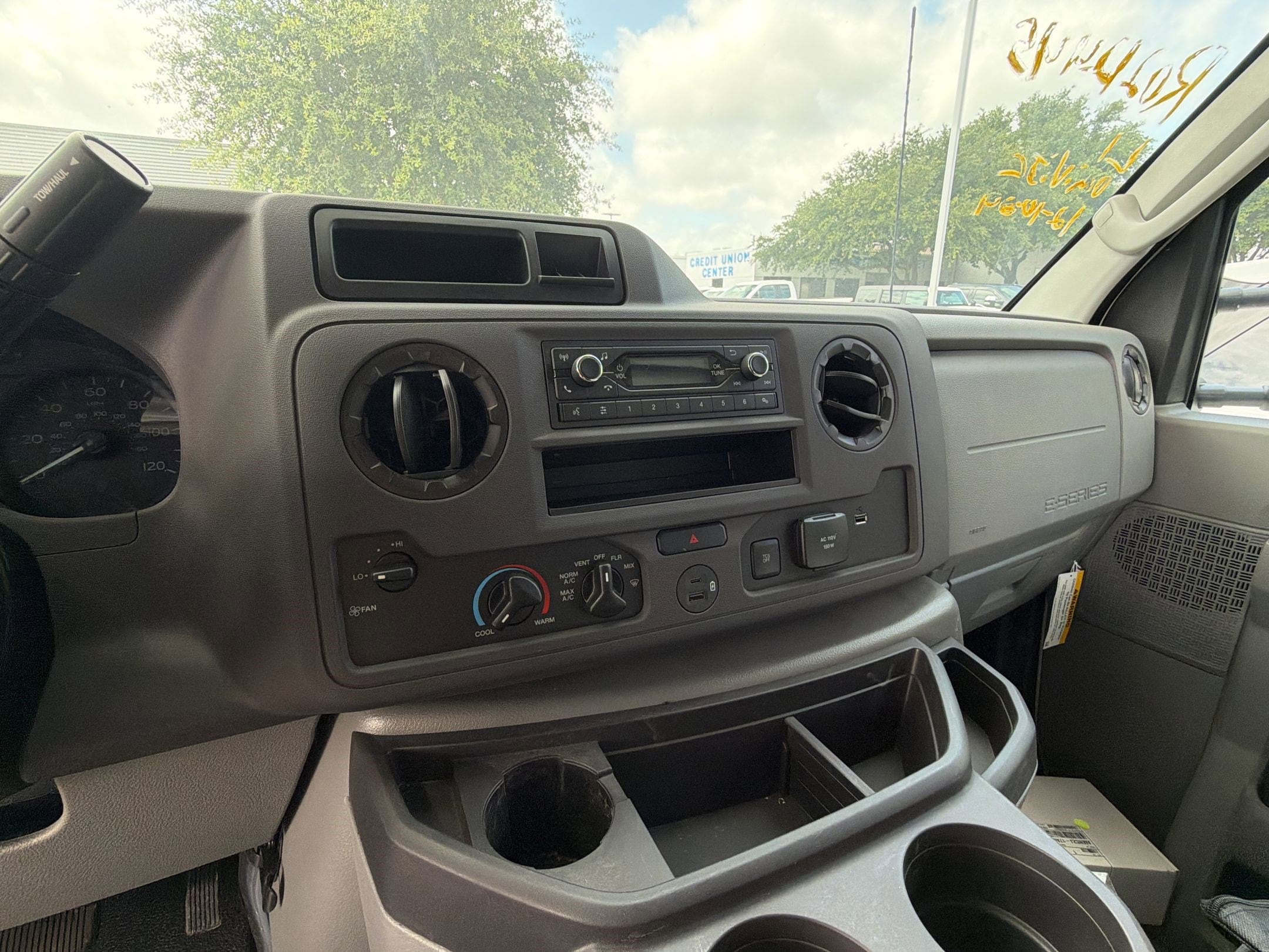 2025 Ford E-Series Cutaway Base - Photo 22