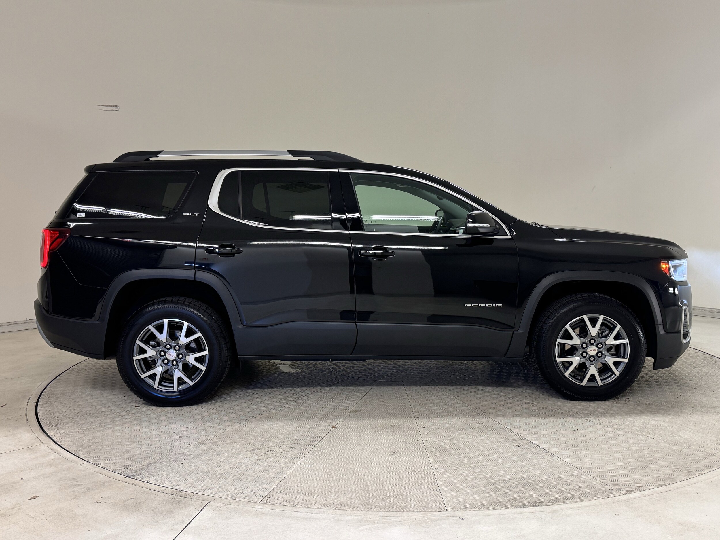 2023 Gmc Acadia SLT photo 4