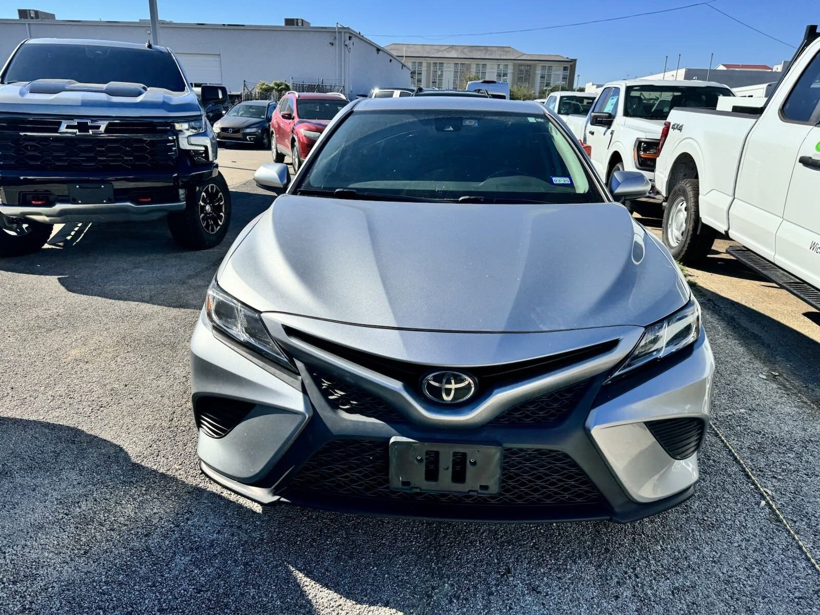 Used 2020 Toyota Camry SE with VIN 4T1G11AK1LU897436 for sale in Richardson, TX