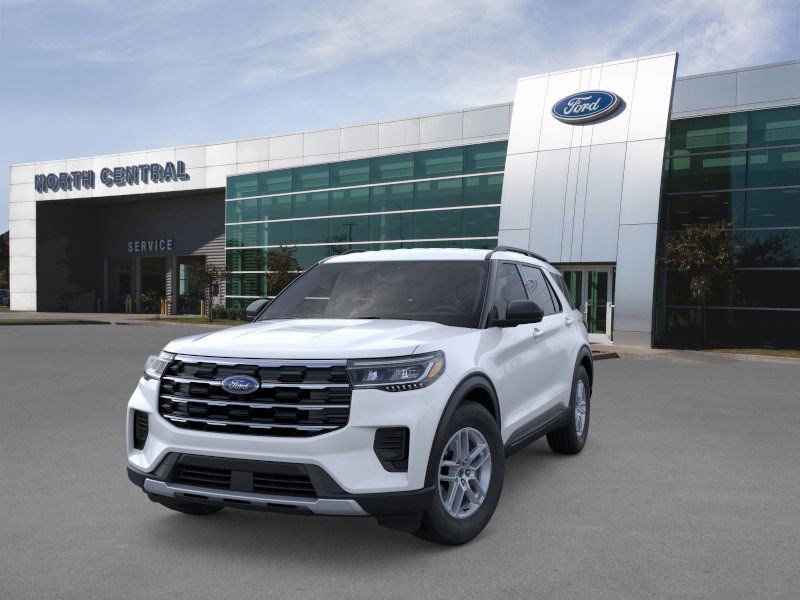 2026 Ford Explorer photo 2