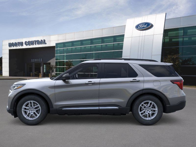 2025 Ford Explorer photo 2