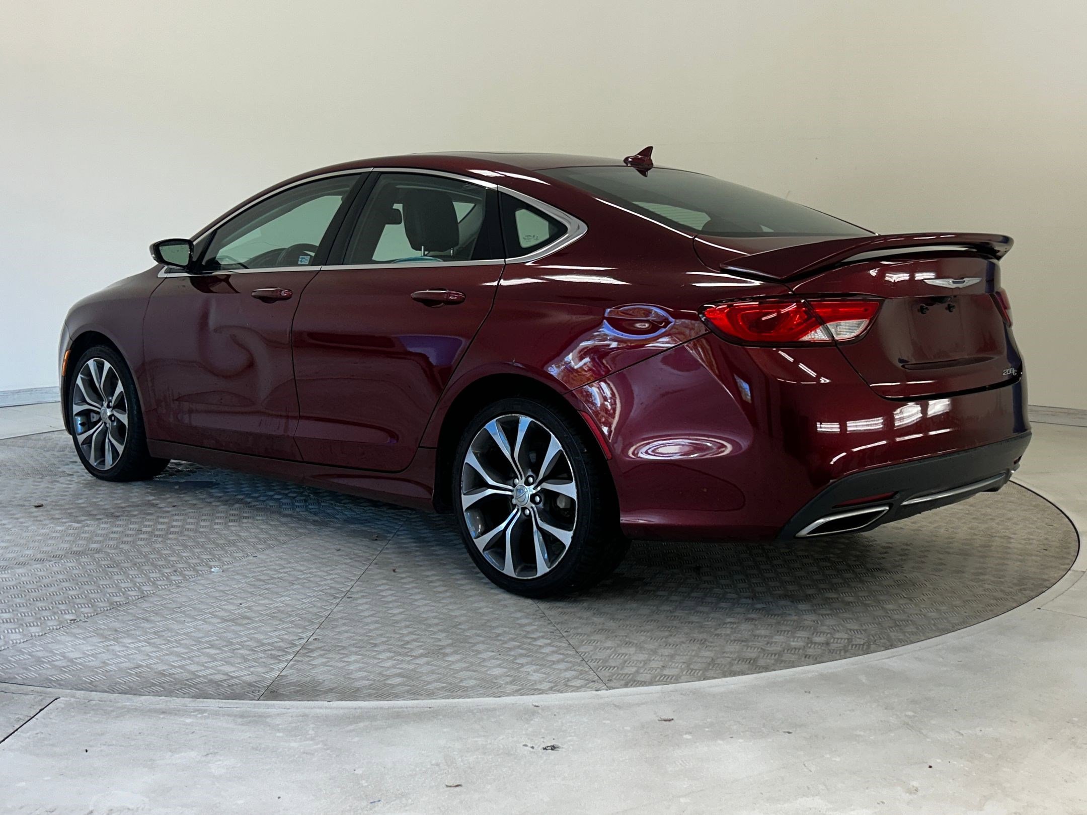 2015 Chrysler 200 C photo 3