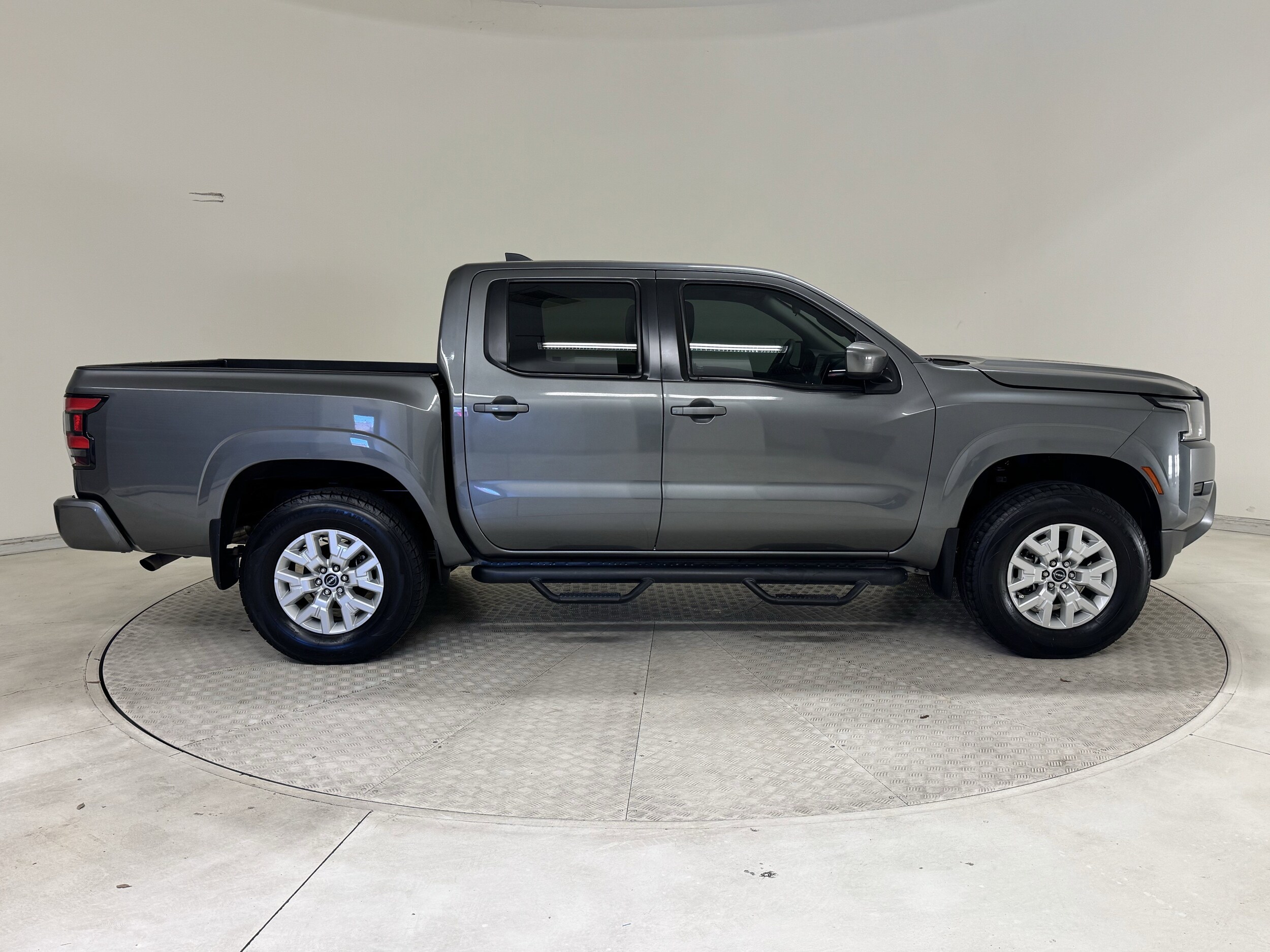 2022 Nissan Frontier SV photo 4