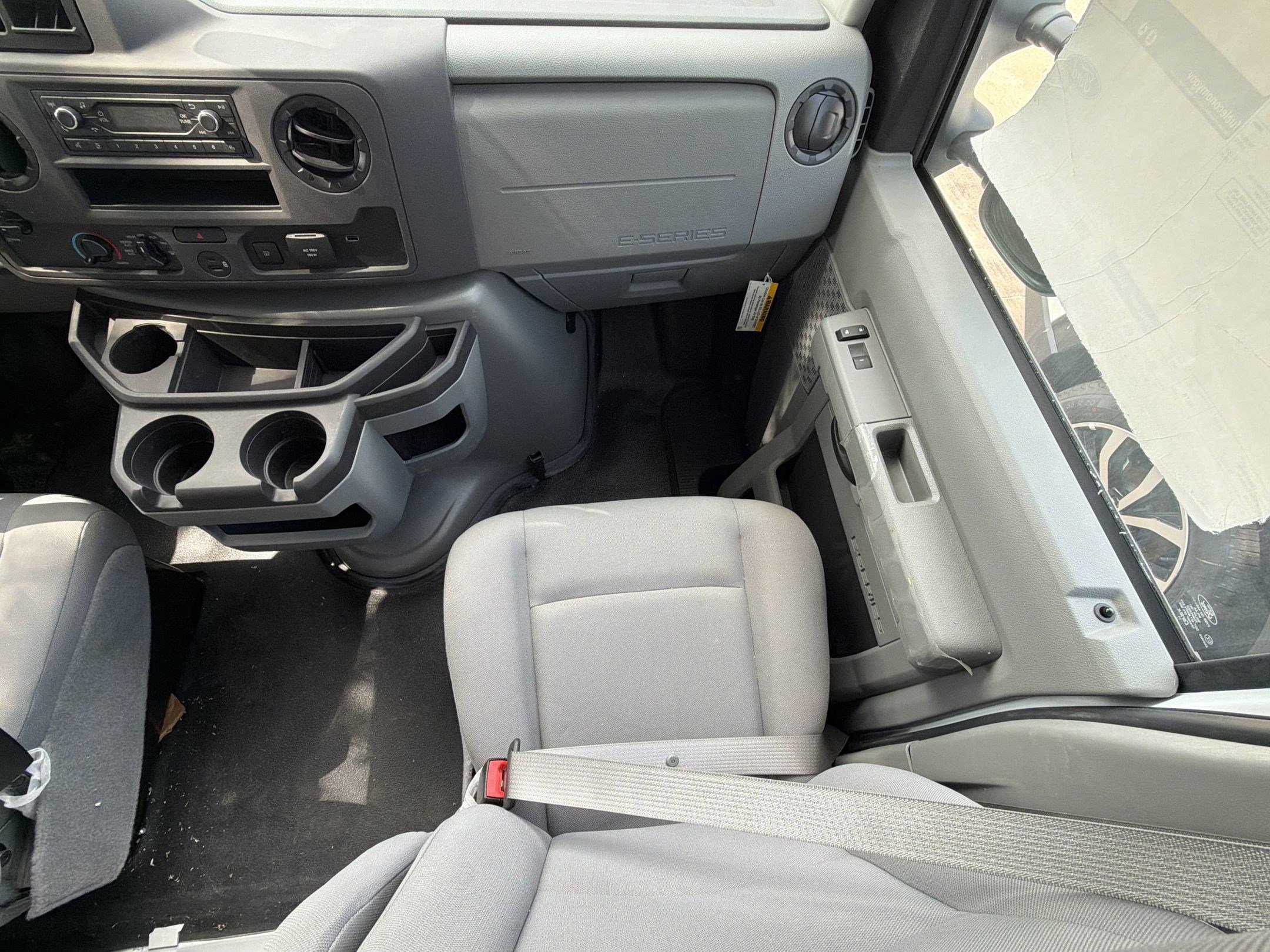 2025 Ford E-Series Cutaway Base - Photo 26