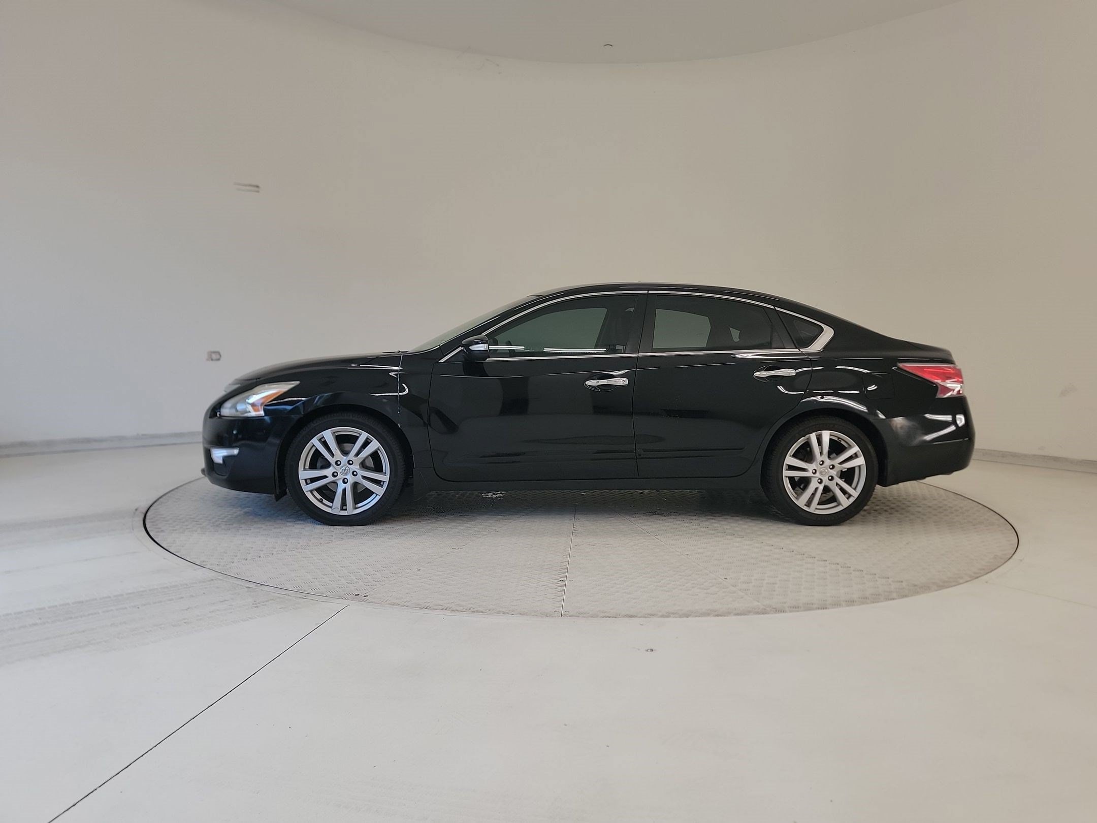 Used 2014 Nissan Altima SL with VIN 1N4BL3AP3EC294955 for sale in Richardson, TX