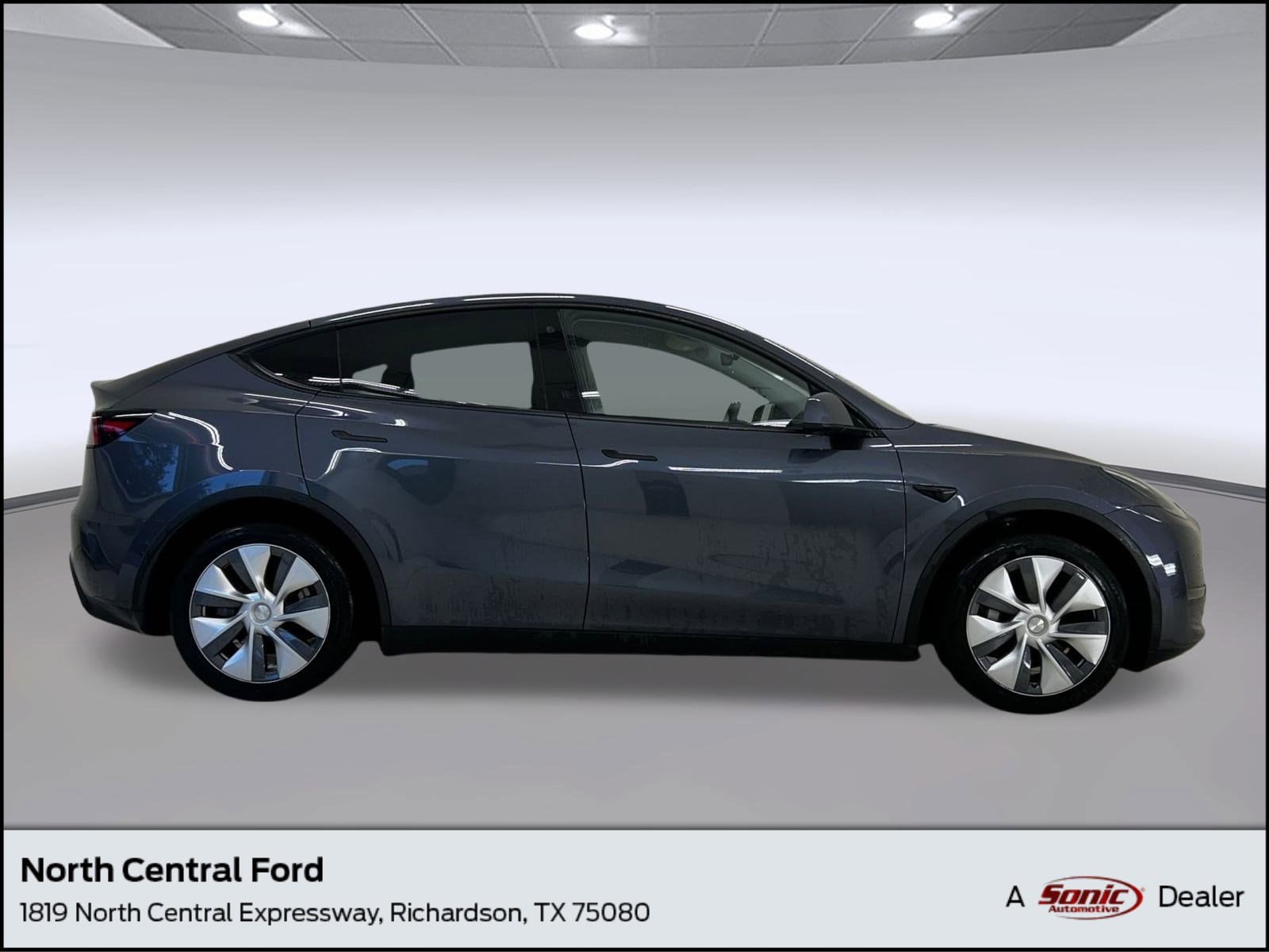 2023 Tesla Model Y Long Range's photo