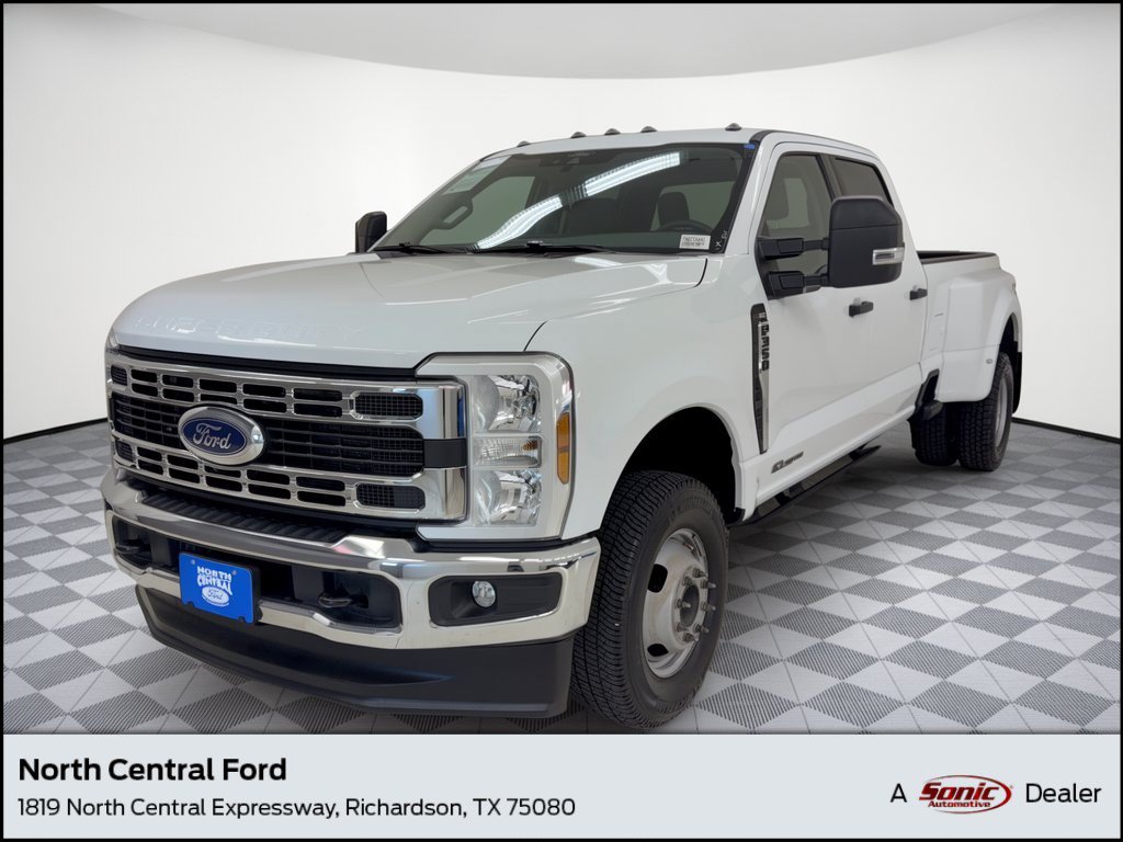 Used 2025 Ford F-350 XLT Truck Crew Cab near Dallas