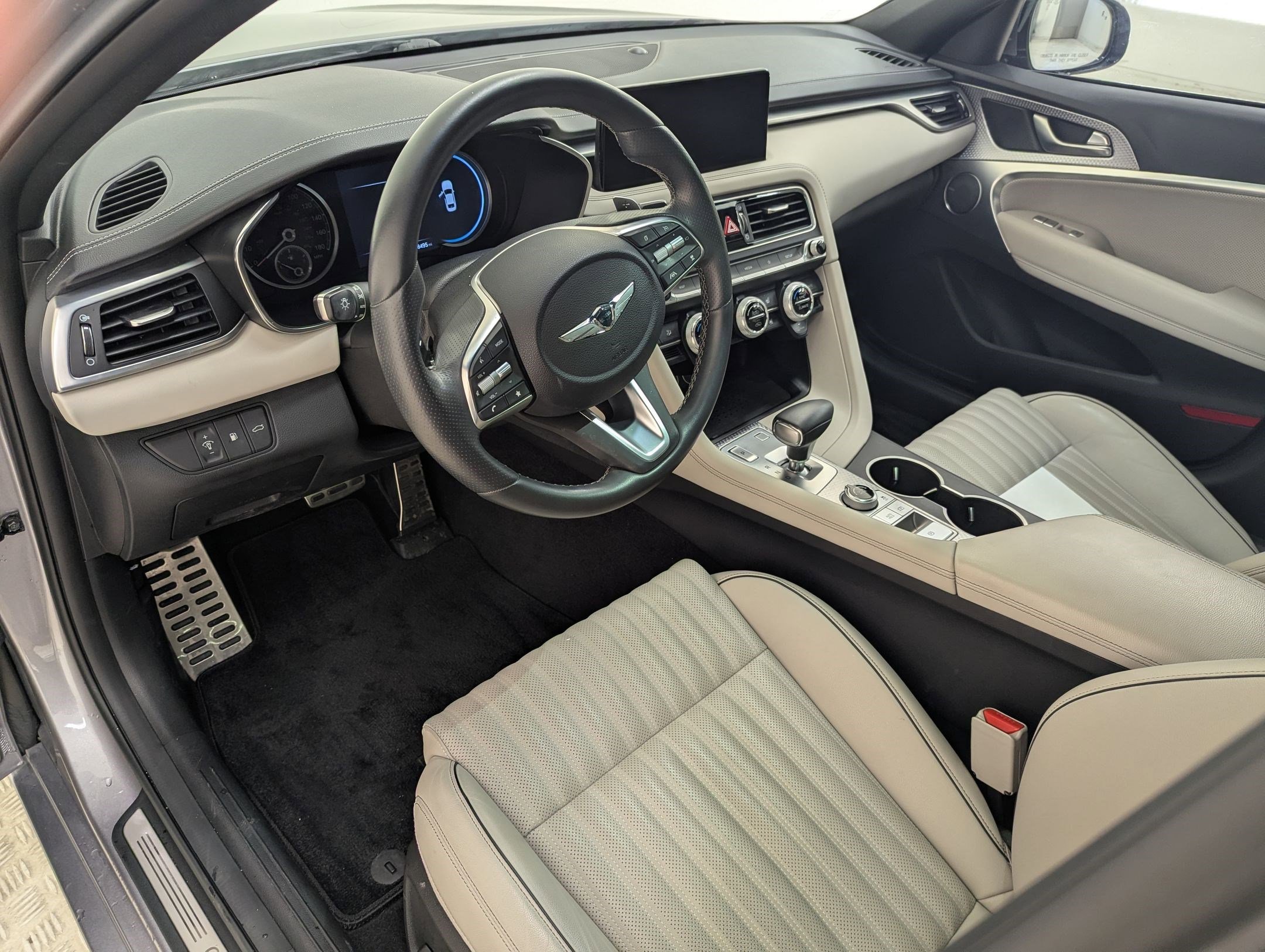 2023 Genesis G70 2.0T photo 4