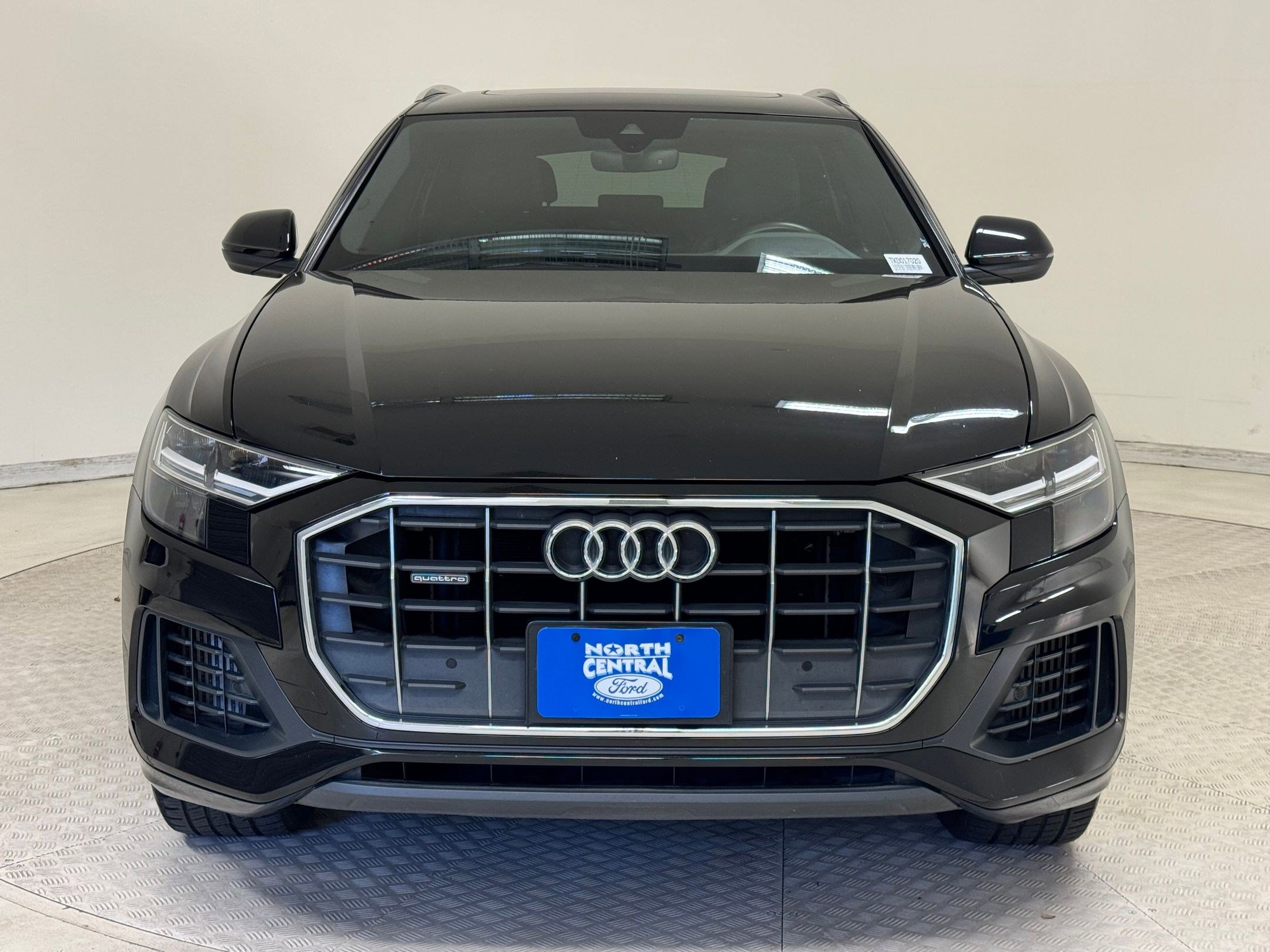 2019 Audi Q8 Premium photo 4