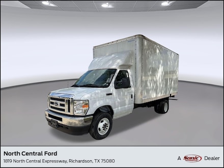 2025 Ford E-450 Cutaway Base Truck