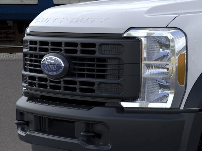 F-450 Chassis Truck Crew Cab