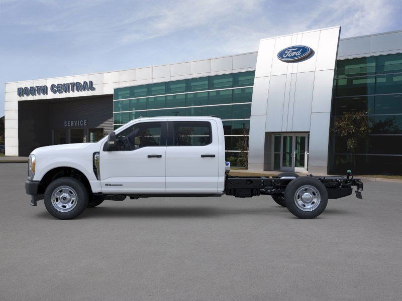 2025 Ford F-350 XL photo 3