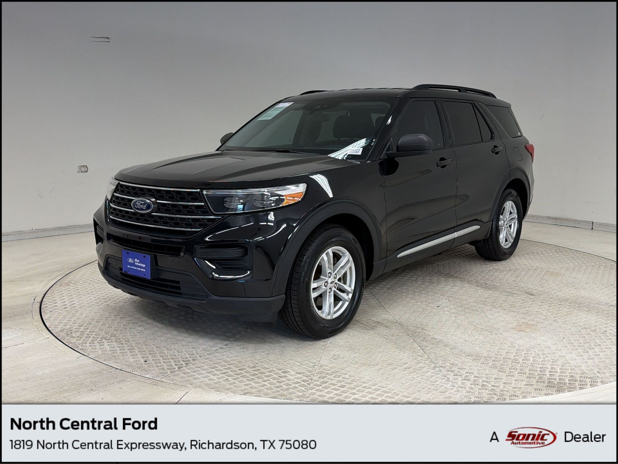 2022 Ford Explorer SUV 