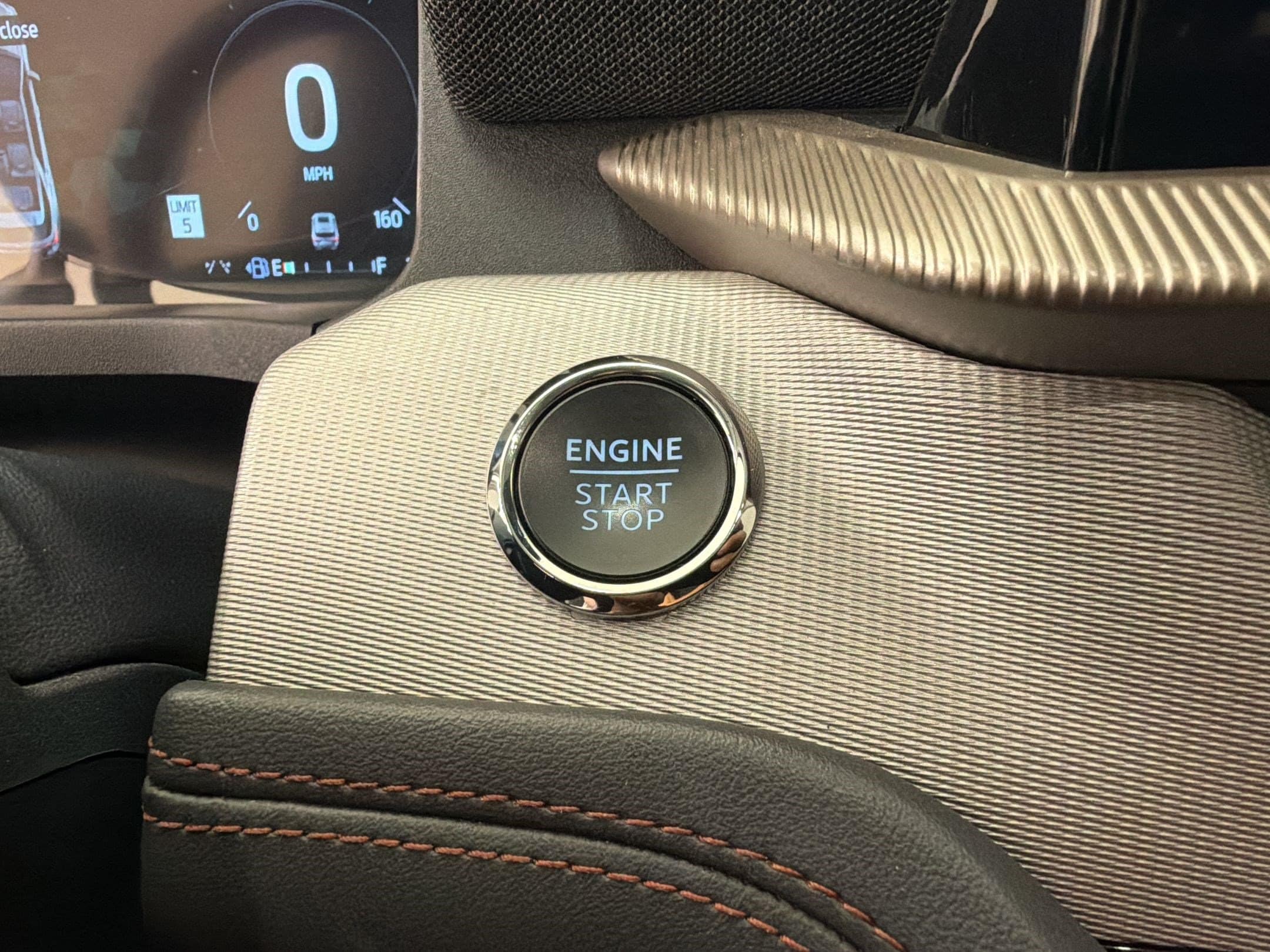 2025 Ford Explorer Active - Photo 18