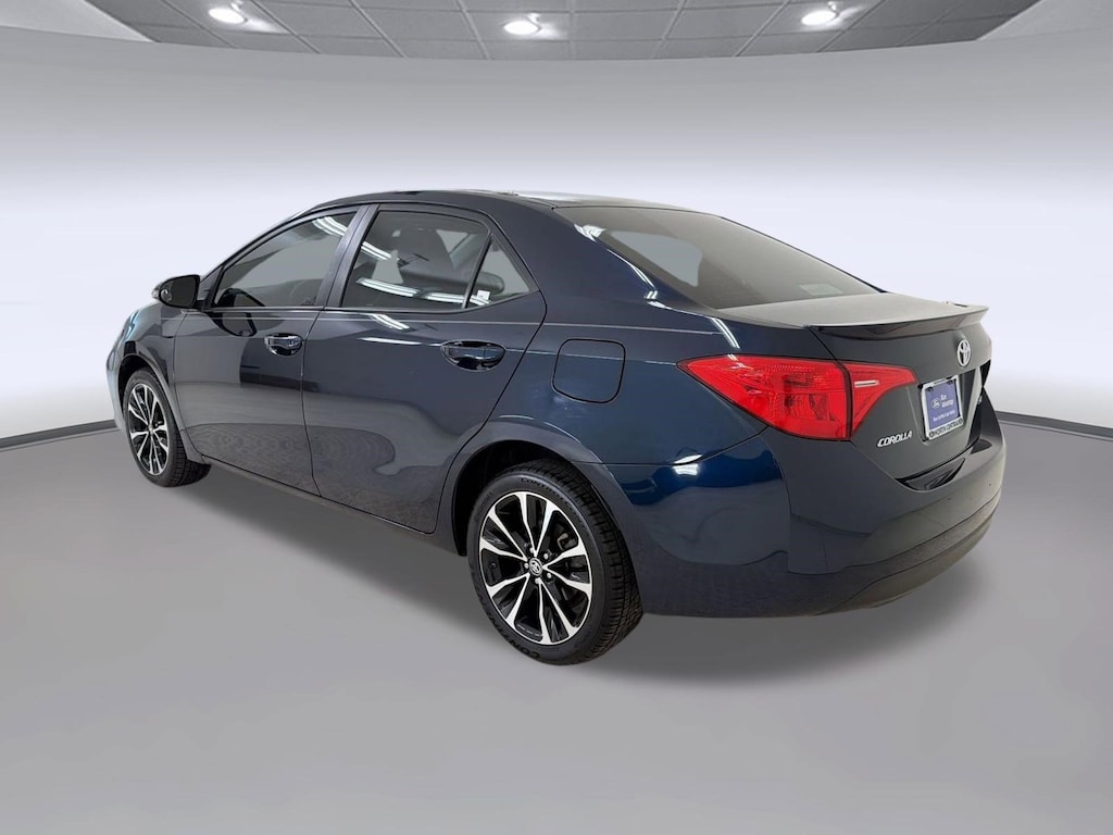 Used 2019 Toyota Corolla SE Sedan