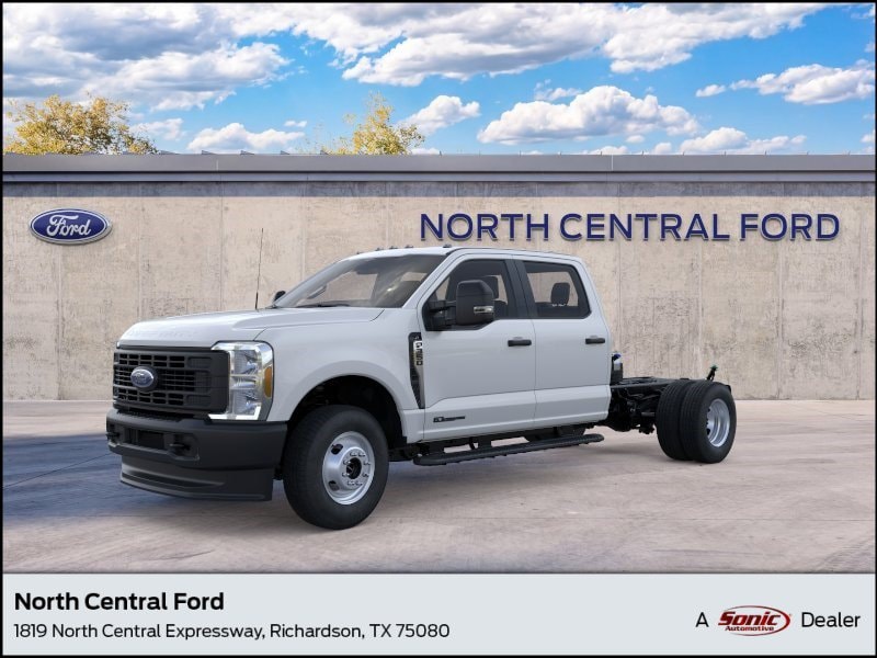 F-350 Chassis F-350&reg; XL Truck Crew Cab