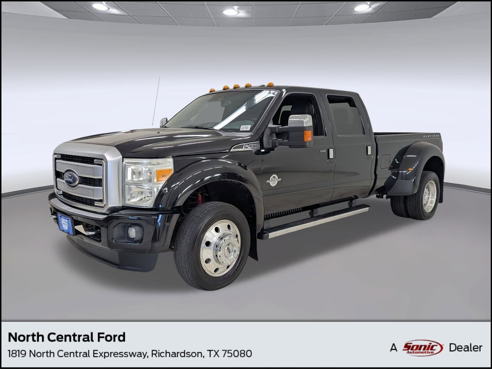 2016 Ford F-450 Super Duty Lariat's photo