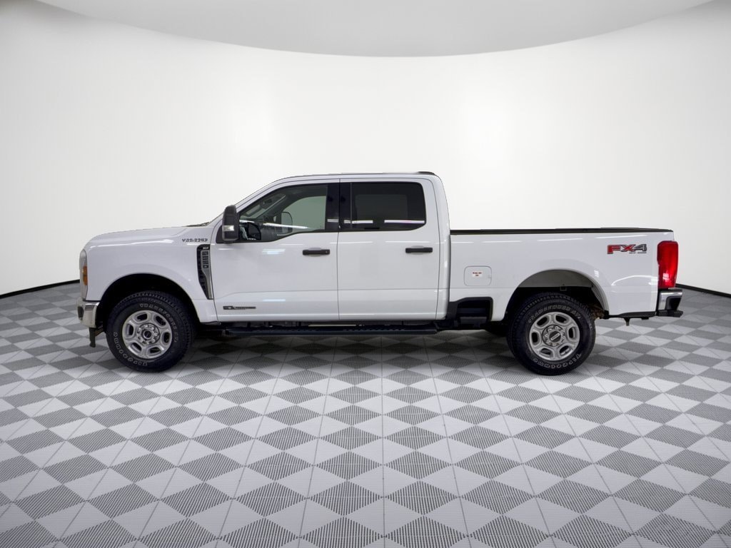 Used 2025 Ford F-250 XLT Truck Crew Cab