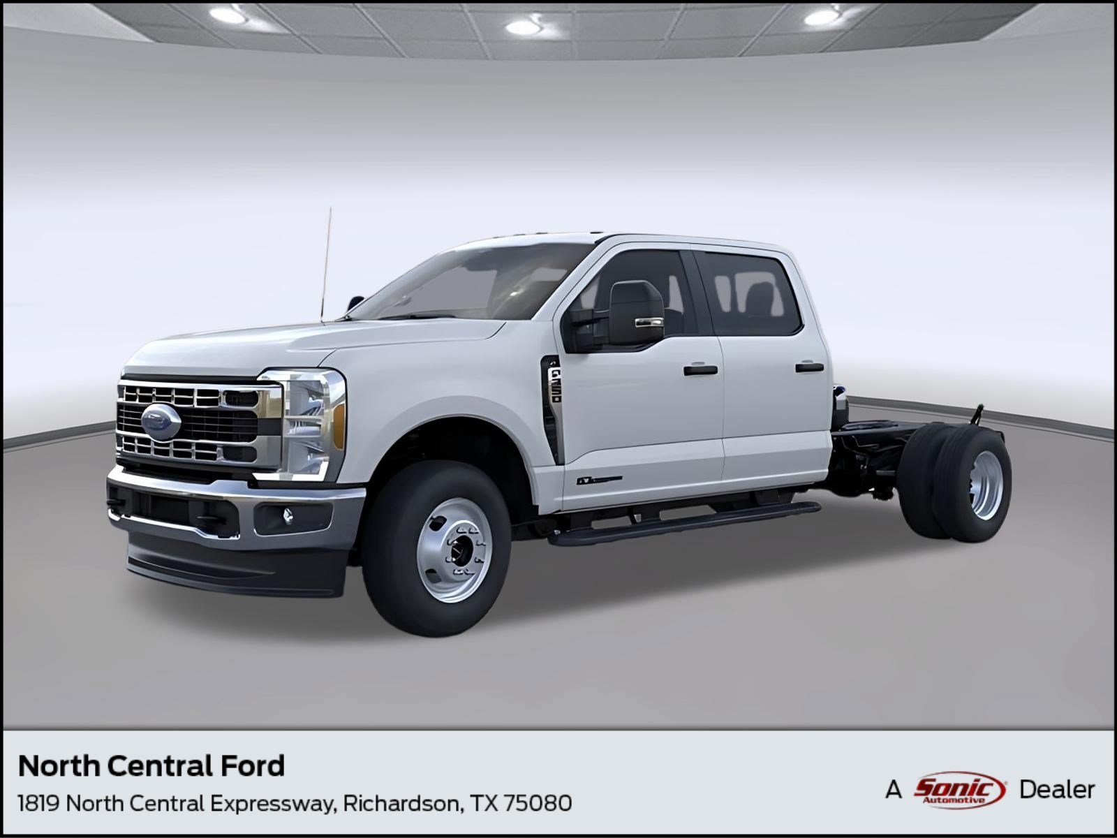 F-350 Chassis F-350&reg; XL Truck Crew Cab
