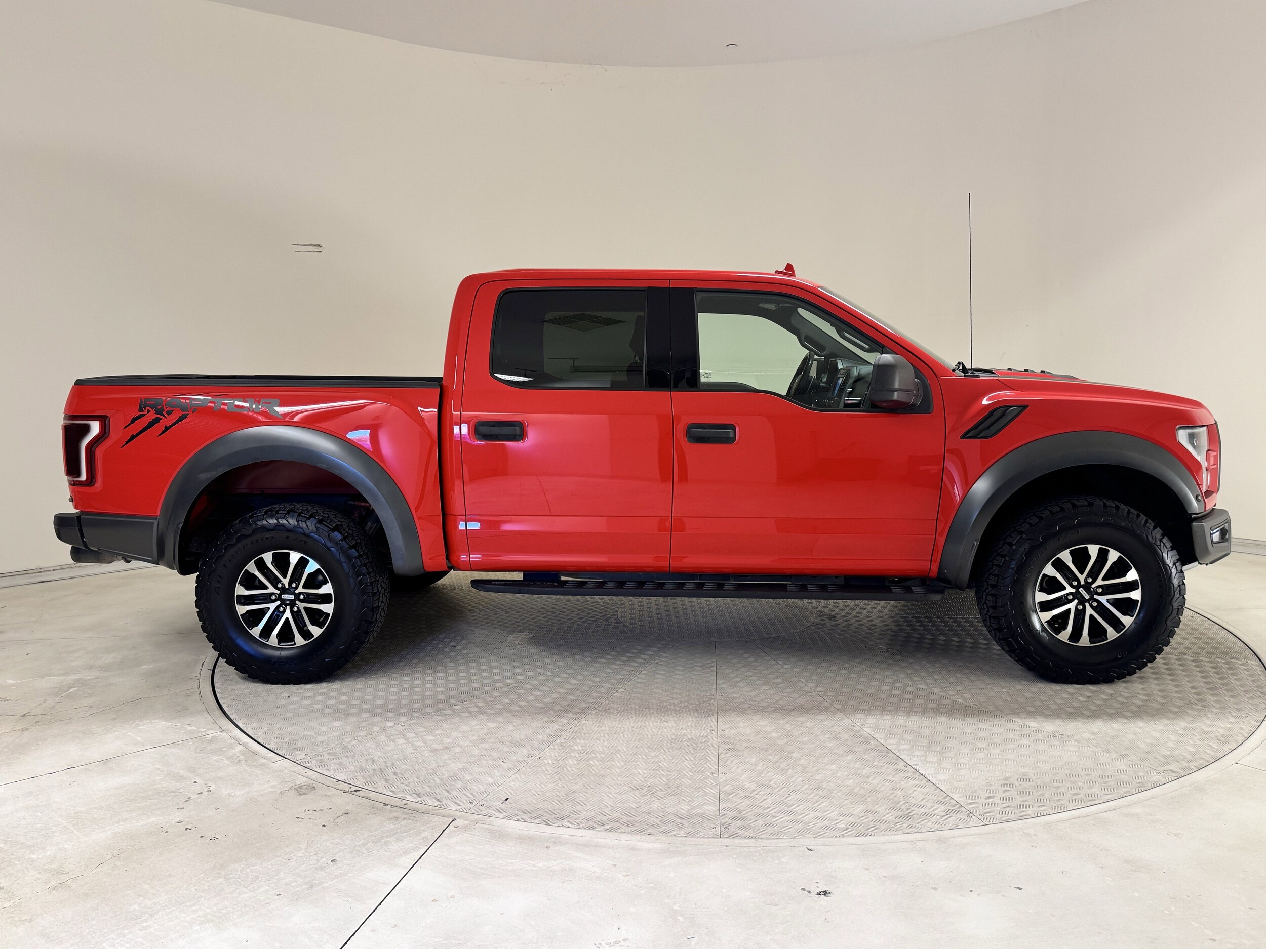 2019 Ford F-150 Raptor photo 4