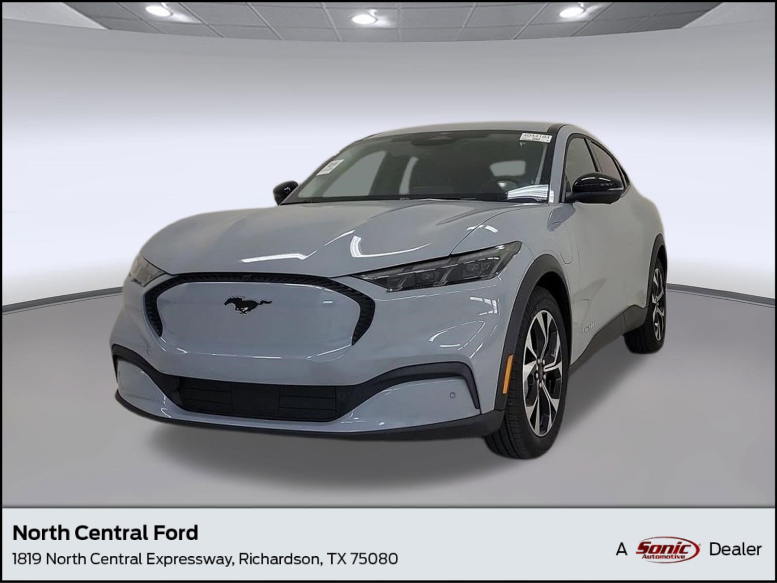 2025 Ford Mustang-Mach-e Select's photo