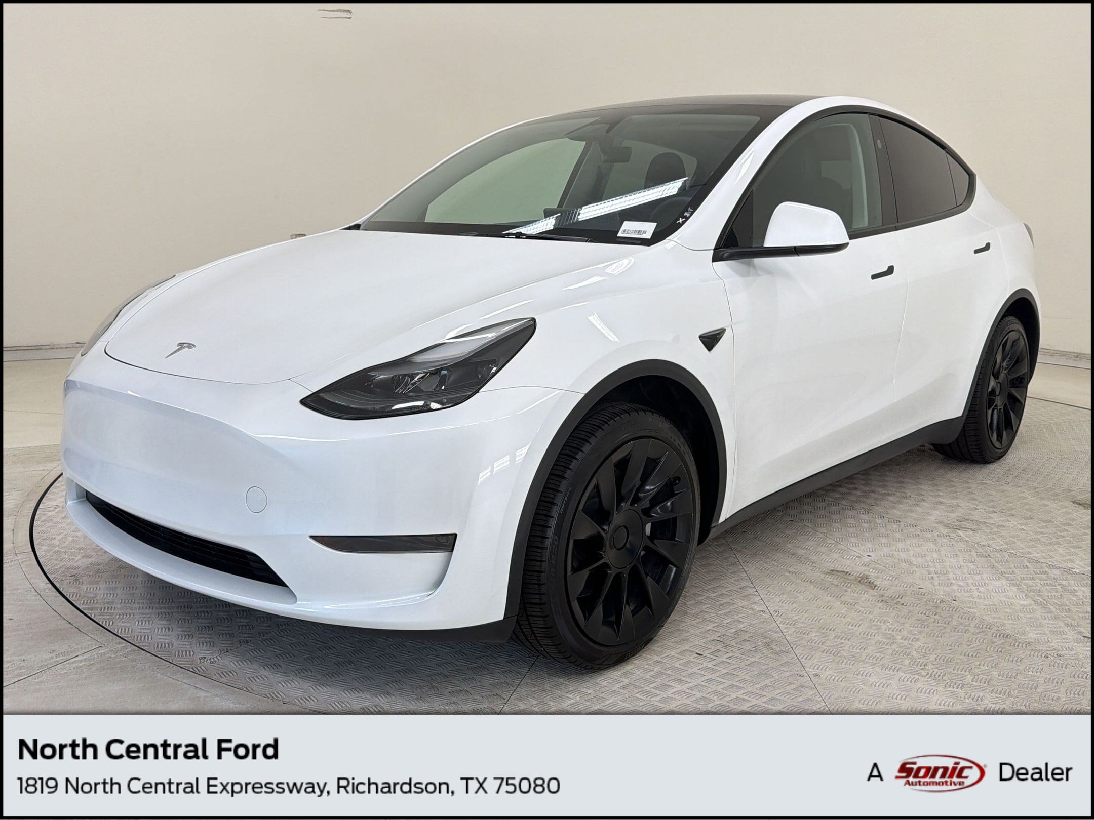 2024 Tesla Model Y Long Range Rear Wheel Drive's photo