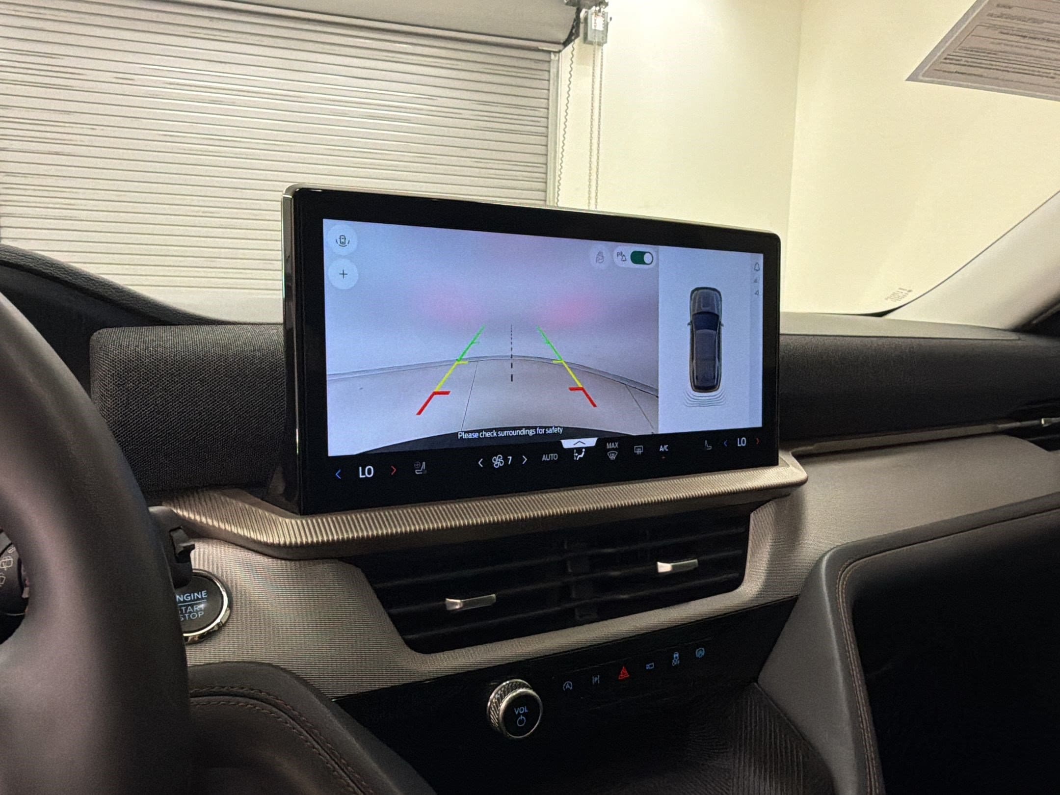 2025 Ford Explorer Active - Photo 21
