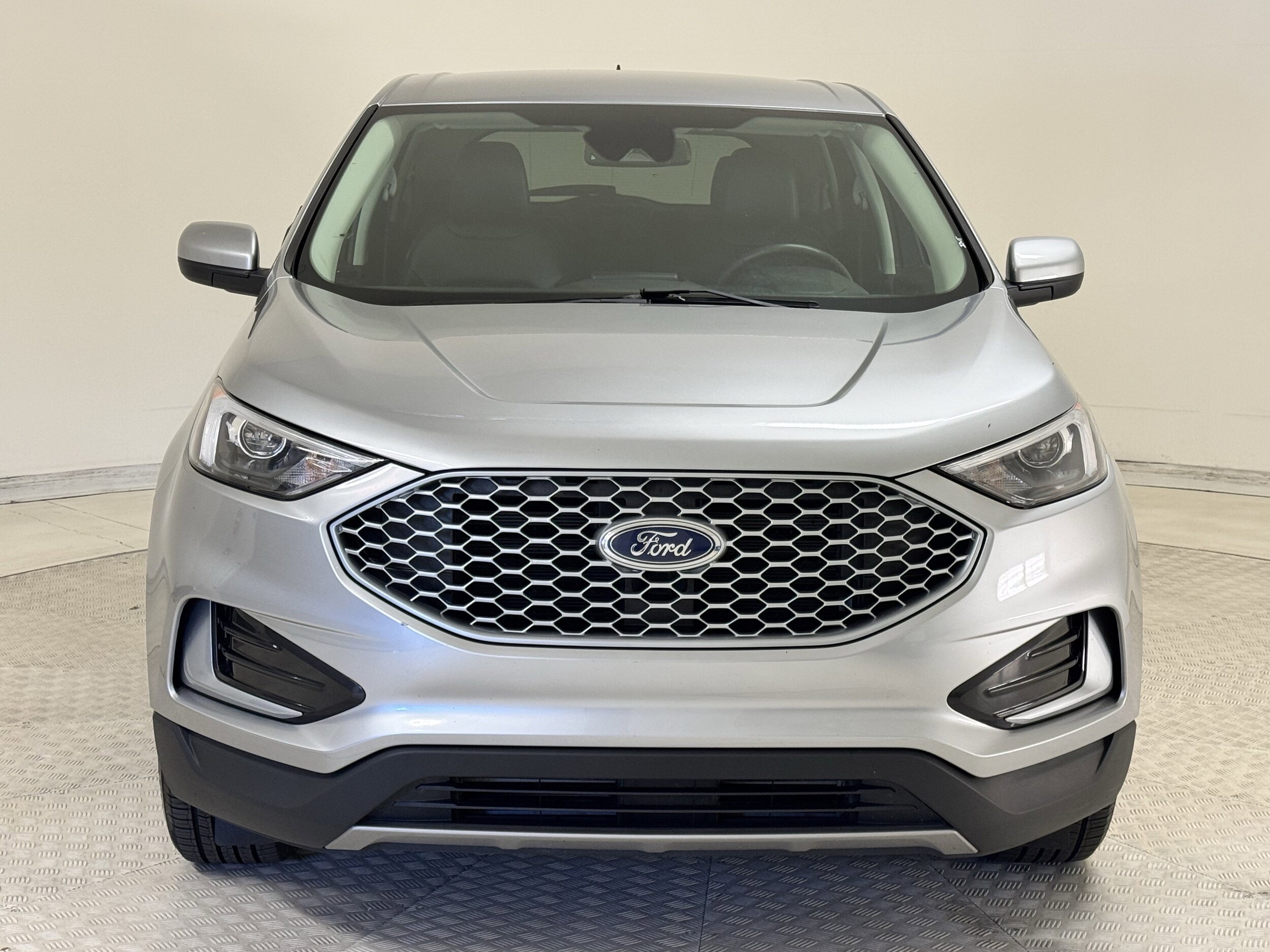 2024 Ford Edge SEL photo 2