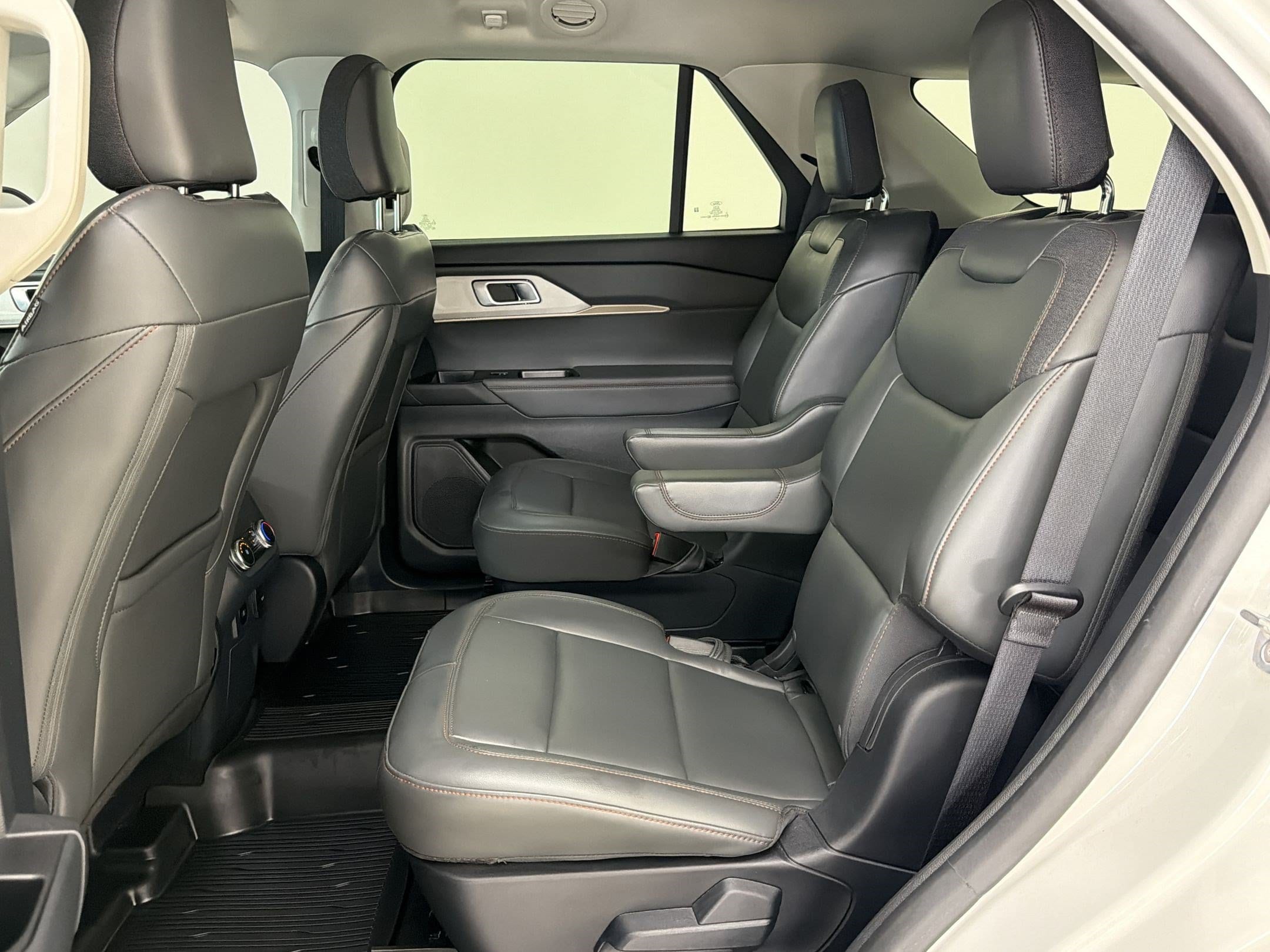 2025 Ford Explorer Active - Photo 23