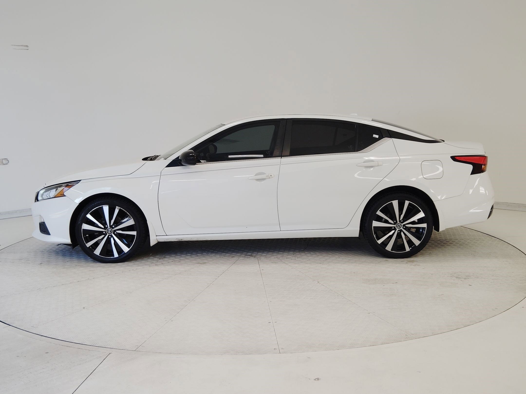 Used 2020 Nissan Altima SR with VIN 1N4BL4CW7LN315981 for sale in Richardson, TX