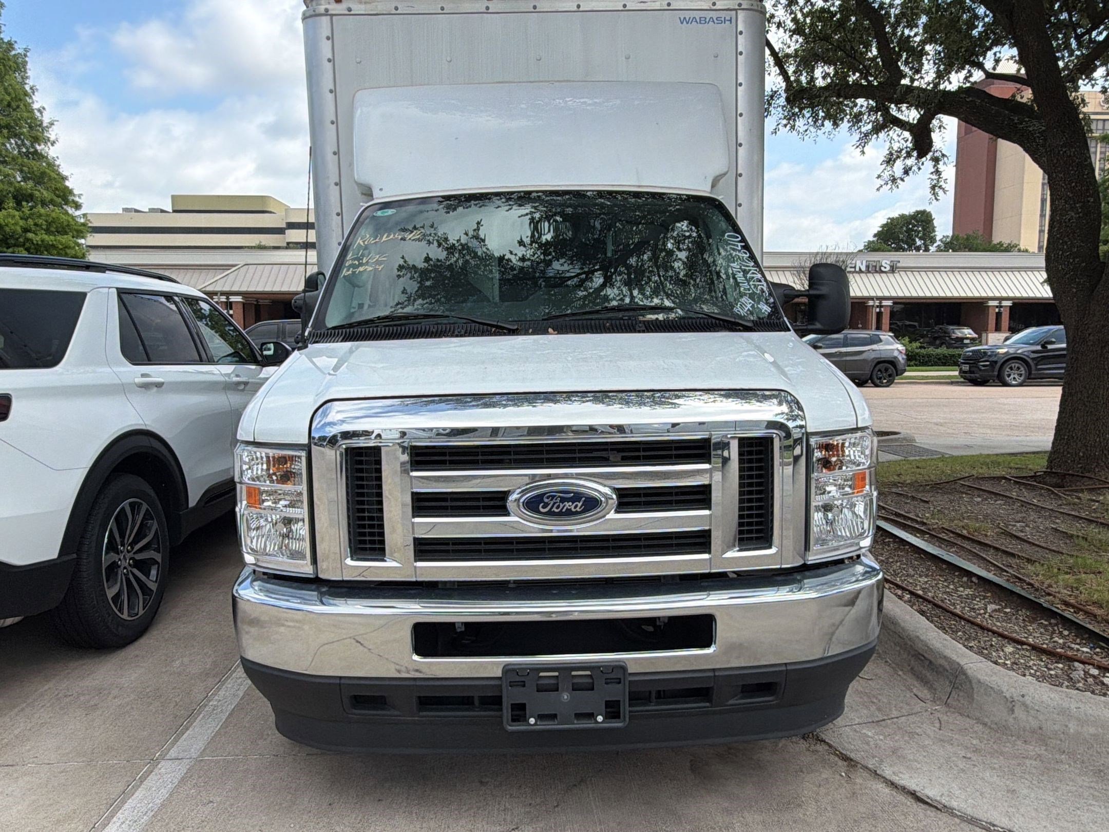2025 Ford E-Series Cutaway Base - Photo 6