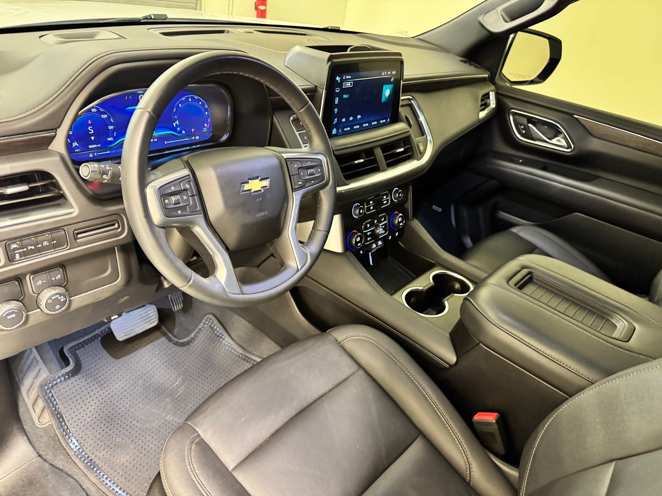 2024 Chevrolet Tahoe LT photo 2