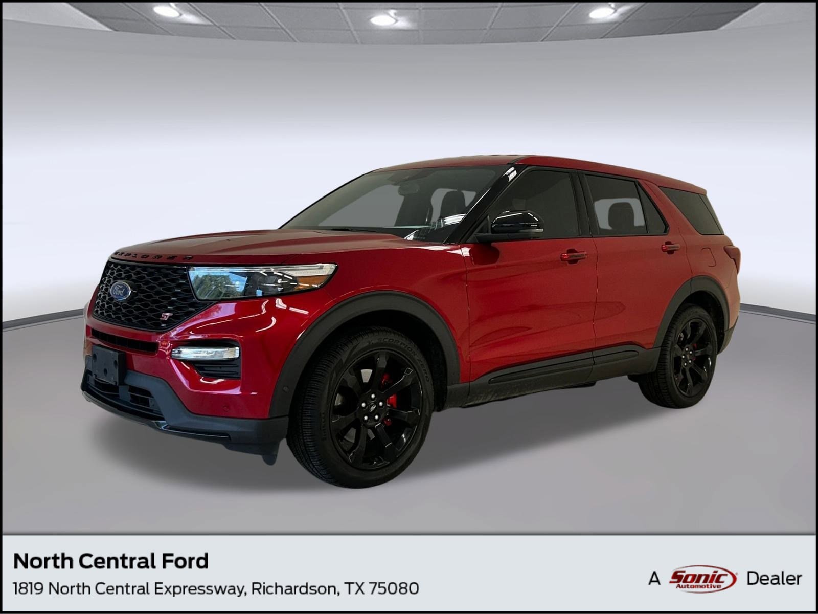2022 Ford Explorer ST's photo