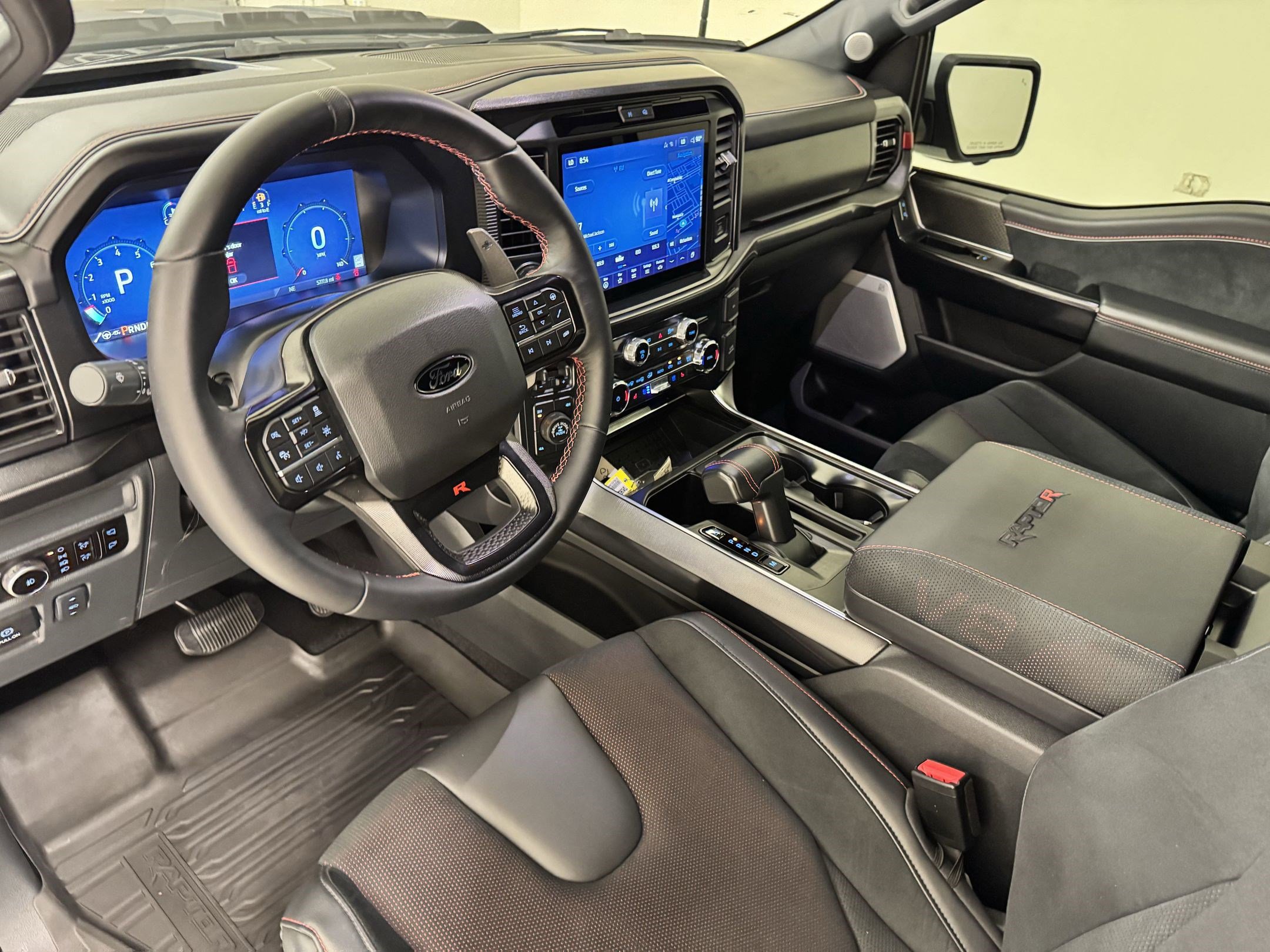 2025 Ford F-150 Raptor photo 4