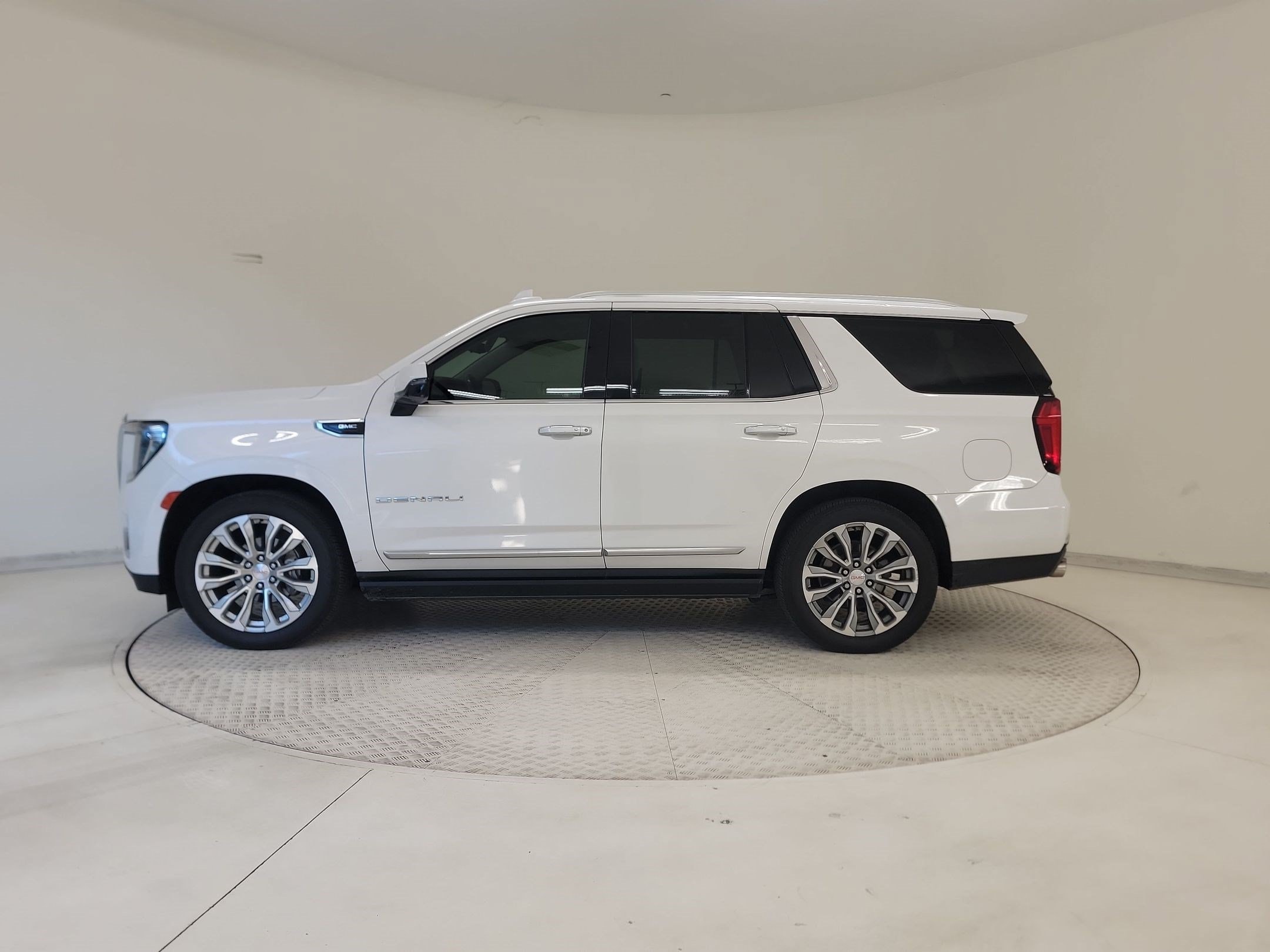 1GKS1DKL8MR225504