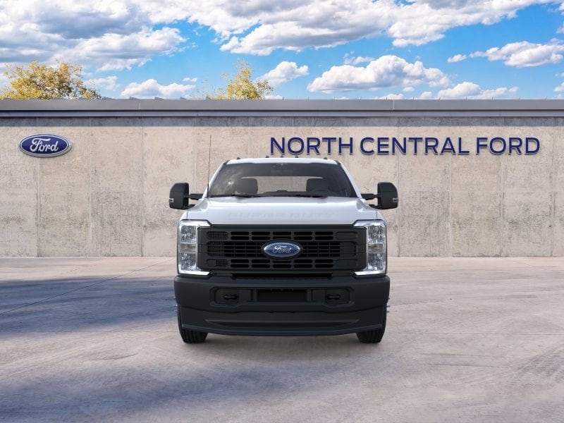 F-350 Chassis F-350&reg; XL Truck Crew Cab