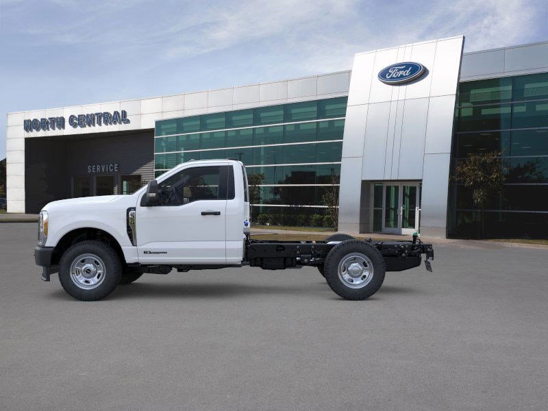2025 Ford F-350 XL photo 3