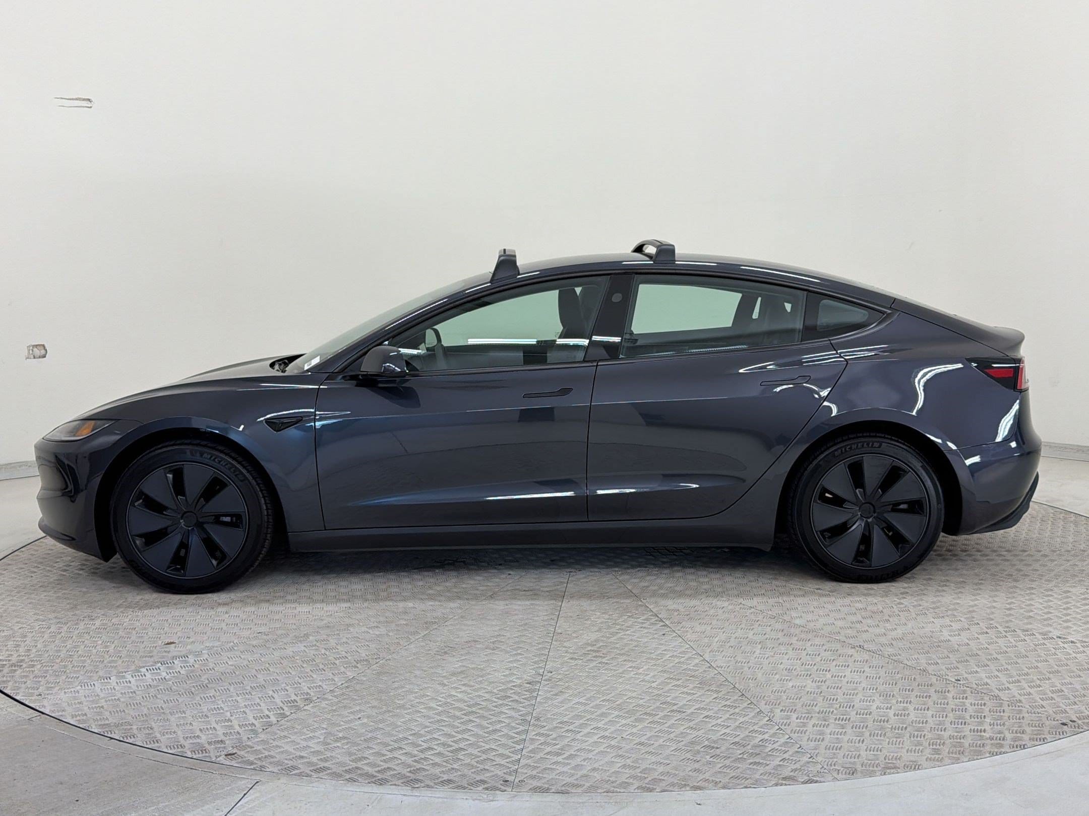 Used 2025 Tesla Model 3 Long Range with VIN 5YJ3E1EA5SF962515 for sale in Richardson, TX