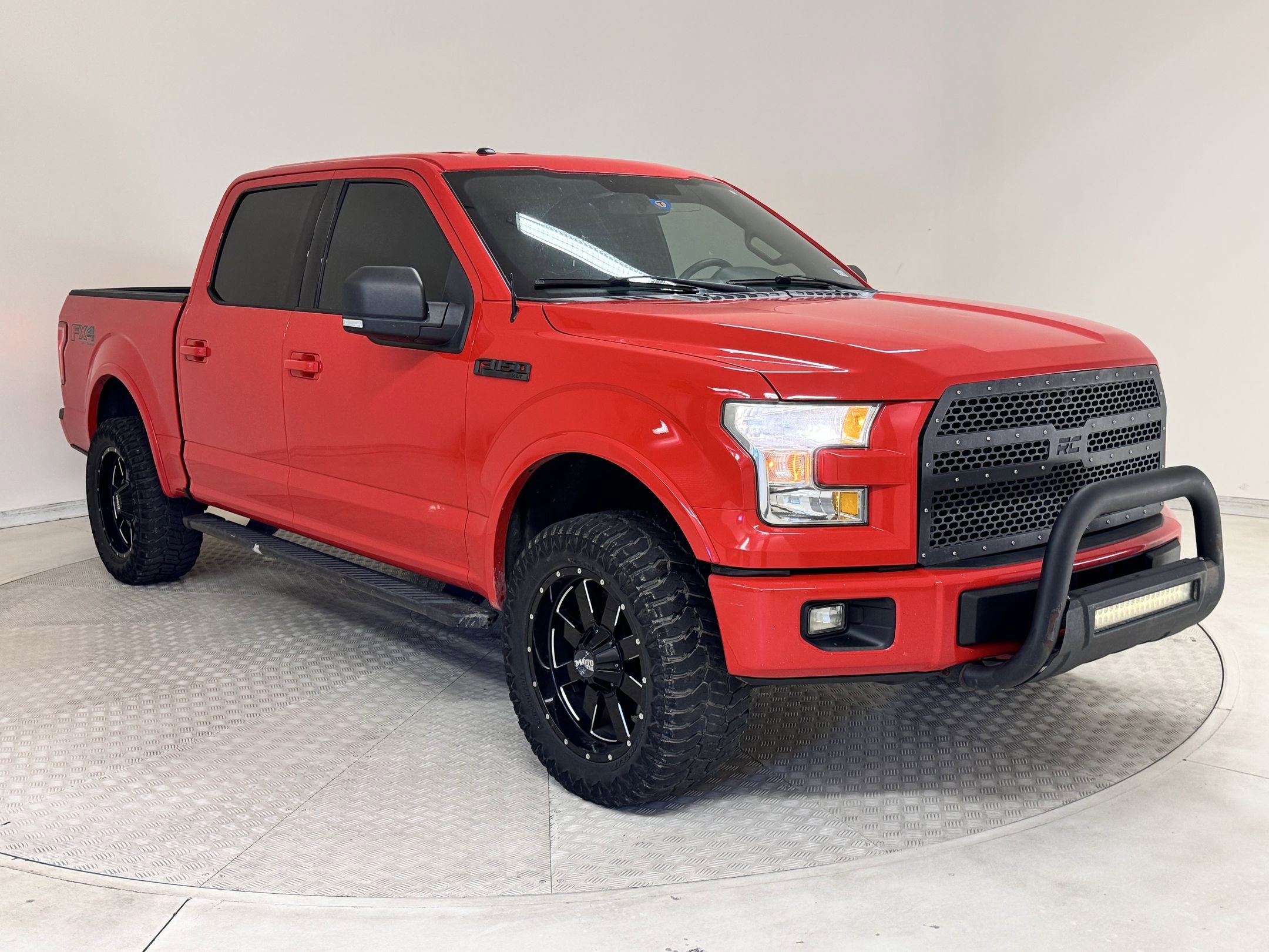 2015 Ford F-150 XLT photo 3