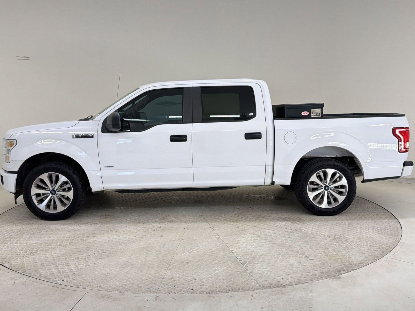 Used 2017 Ford F-150 XL with VIN 1FTEW1CP8HKE48666 for sale in Richardson, TX
