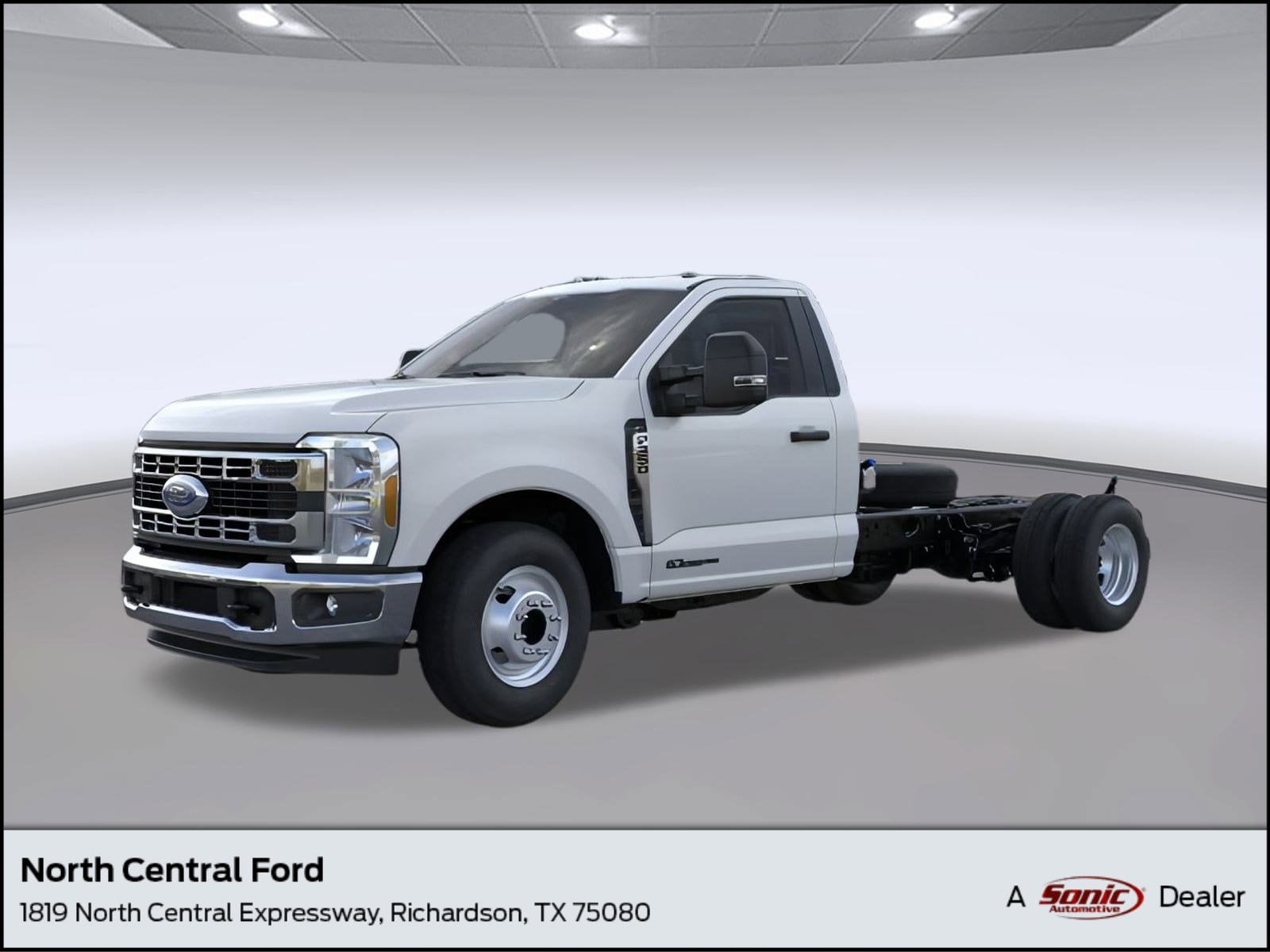 2026 Ford F-350 Super Duty Chassis Cab XLT's photo