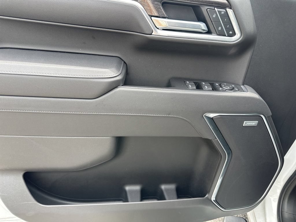 2026 Chevrolet Silverado 1500 LTZ - Photo 13