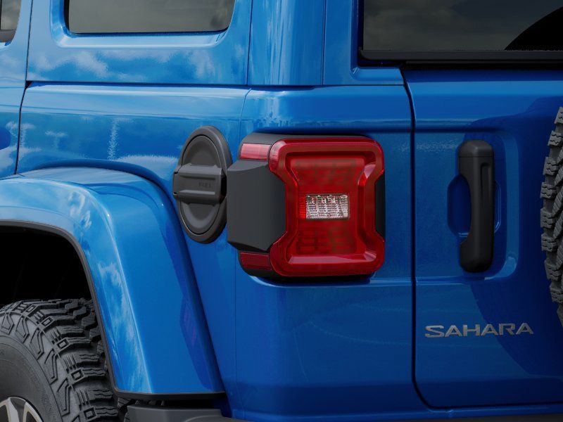 2025 Jeep Wrangler 4-Door Sahara - Photo 13