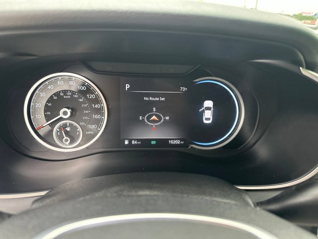 2023 GENESIS G70 Standard - Photo 16