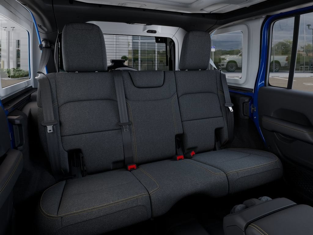 2025 Jeep Wrangler 4-Door Sahara - Photo 15