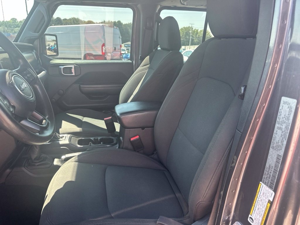 2023 Jeep Gladiator Sport - Photo 10