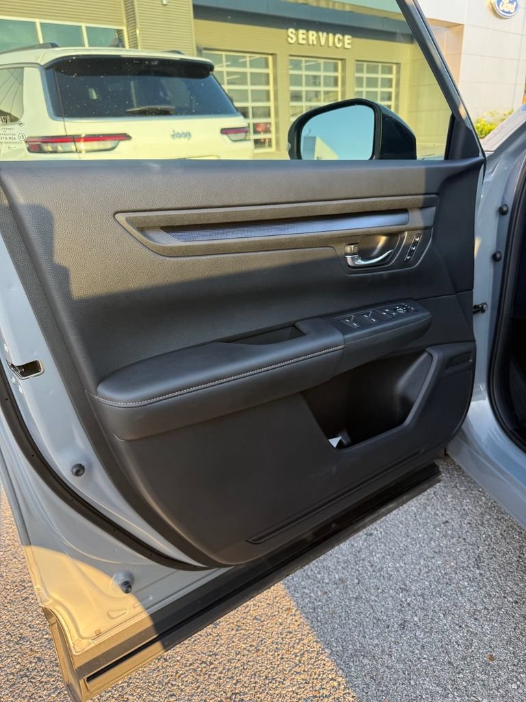 2025 Honda CR-V Sport-L - Photo 9